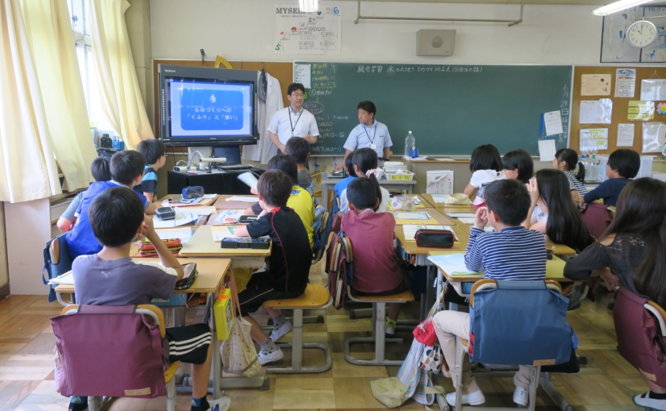 Environmental lesson held at school
