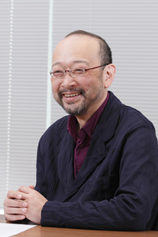 日経デザイン 下川氏写真