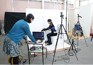 動きを観察1